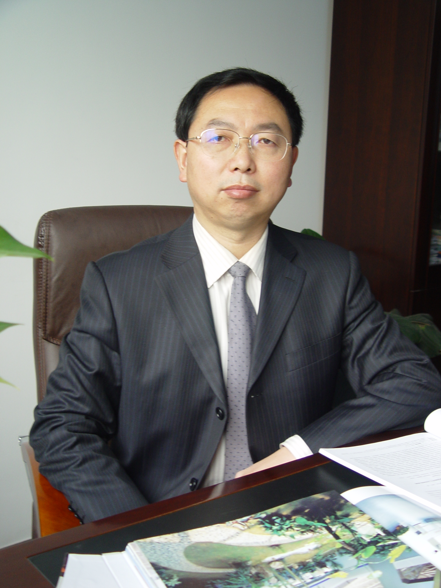乐动平台官网创新论坛第一千六百零五讲：黄土地区高填方地基变形特征与工程应对措施  
