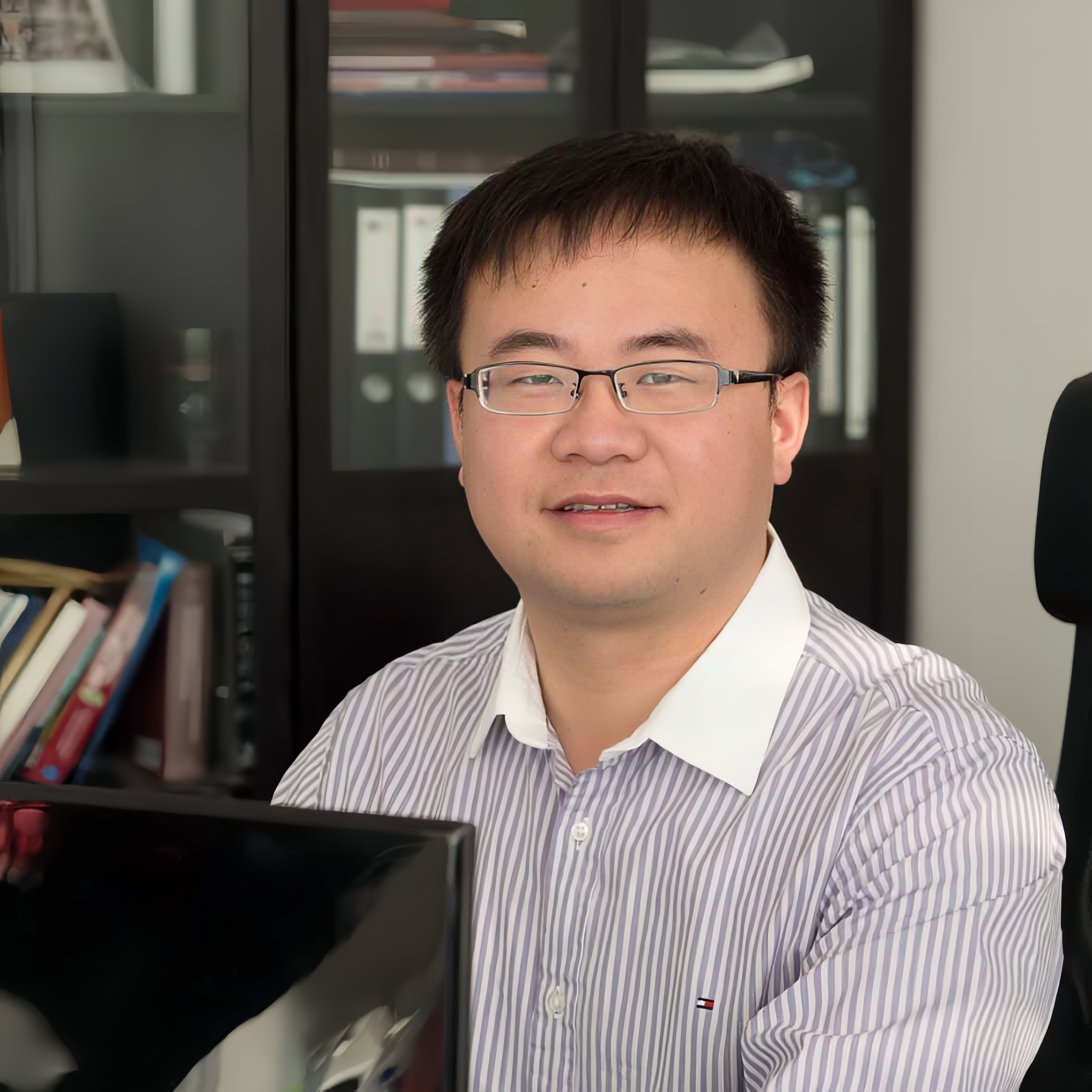 乐动平台官网创新论坛第一千七百九十四讲：多元介孔材料的合成与性能研究