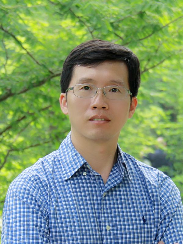 乐动平台官网创新论坛第六百二十九讲（“弘扬爱国奋斗精神、建功立业新时代”系列活动)：叶绿素合成的光调控机制
