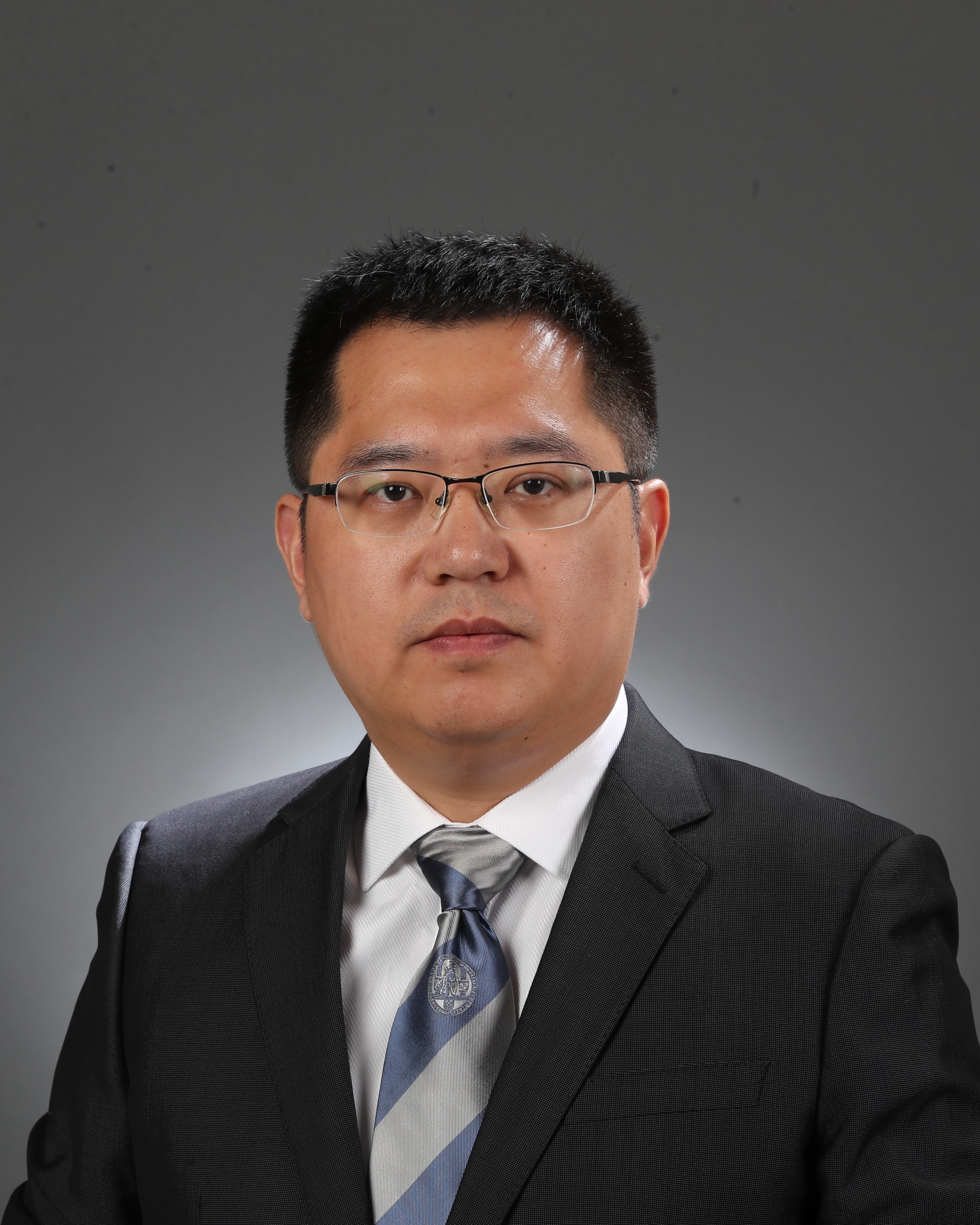 乐动平台官网创新论坛第一千二百二十六讲暨120周年校庆年系列活动：三个罂粟属物种染色体级基因组揭示BIA通路补丁式跳跃演化机制