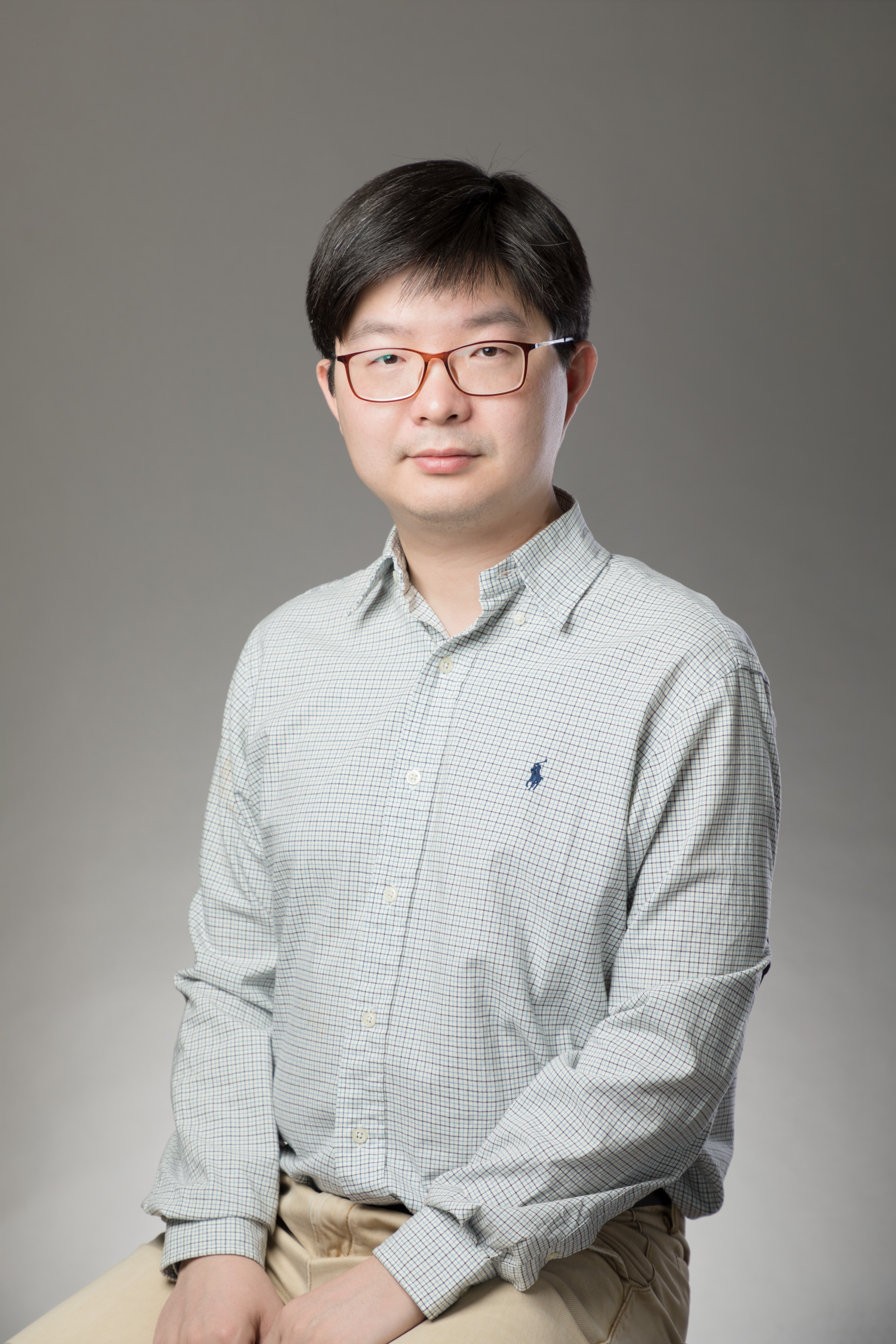 乐动平台官网创新论坛第一千六百五十三讲：On the Painleve II hierarchy and  their applications