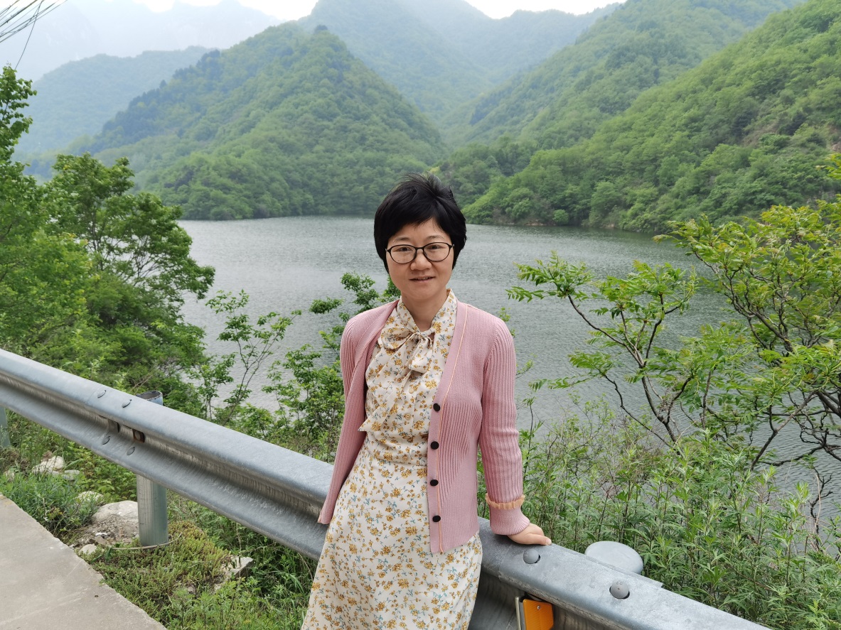 乐动平台官网创新论坛第一千八百二十八讲：Dynamics analysis of a reaction-diffusion-advection benthic-drift model with logistic growth