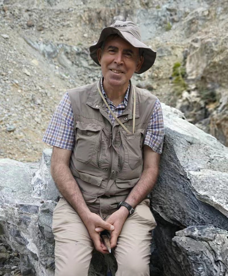 乐动平台官网创新论坛第一千八百四十二讲：Records of processes for subduction initiation, slab roll-back and ophiolite genesis in Turkey: Field, geochemical and  geochronological constraints