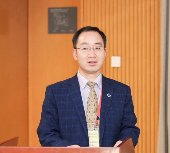 乐动平台官网创新论坛第一千五百二十二讲：中生代重大地质事件与植被环境变化